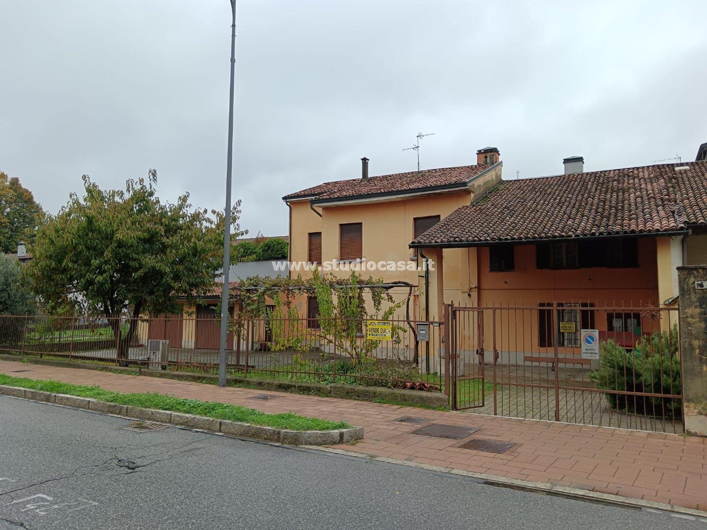 Casa Plurifamiliare in vendita a Pandino