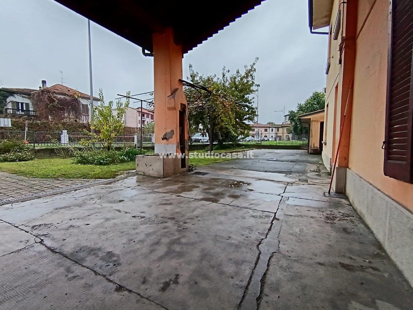 Casa Plurifamiliare in vendita a Pandino