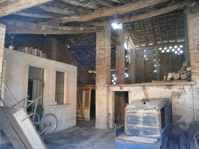 Cascina in vendita a Crespiatica