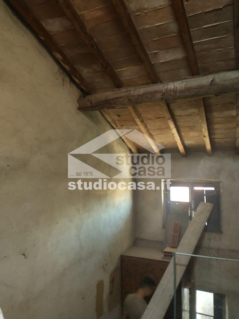 Casa Plurifamiliare in vendita a Vailate