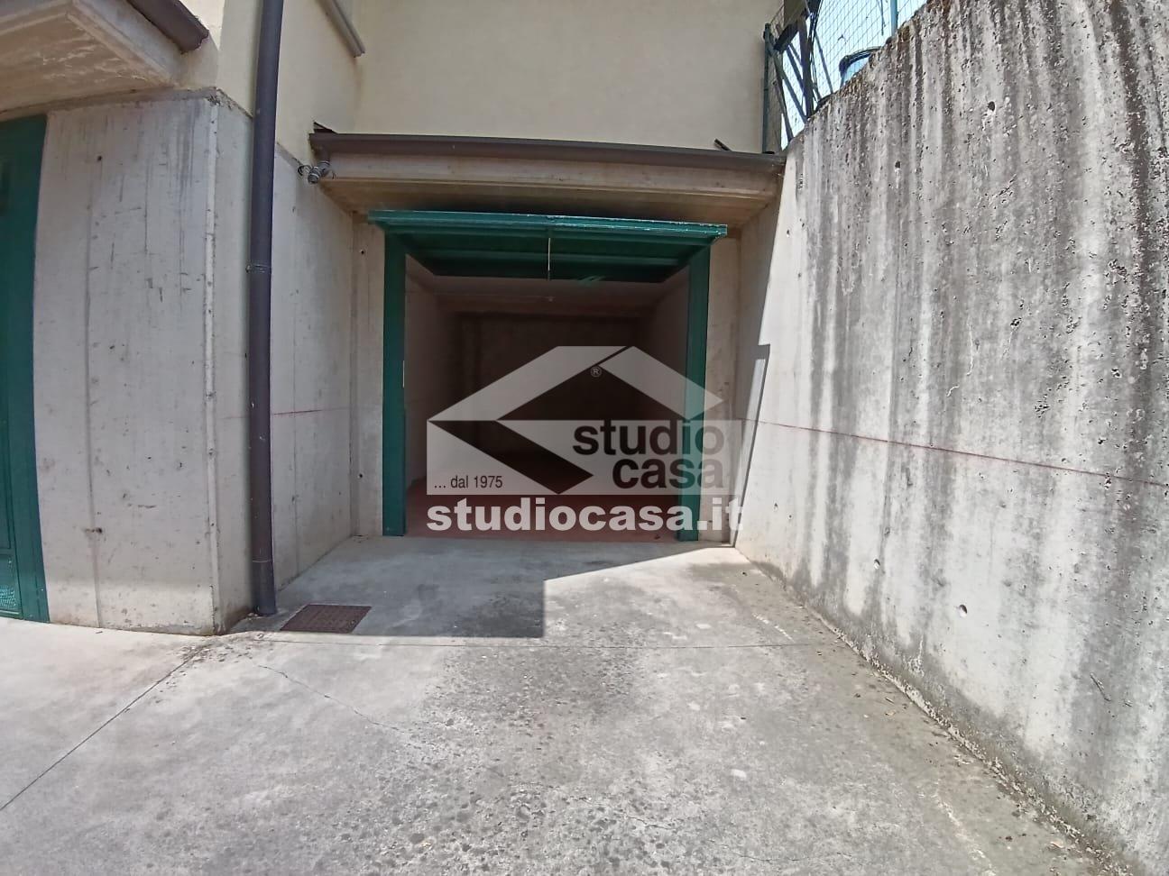 Box / Autorimessa in vendita a Comazzo