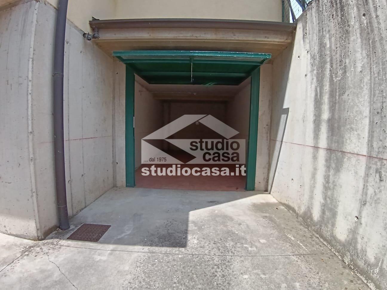 Box / Autorimessa in vendita a Comazzo