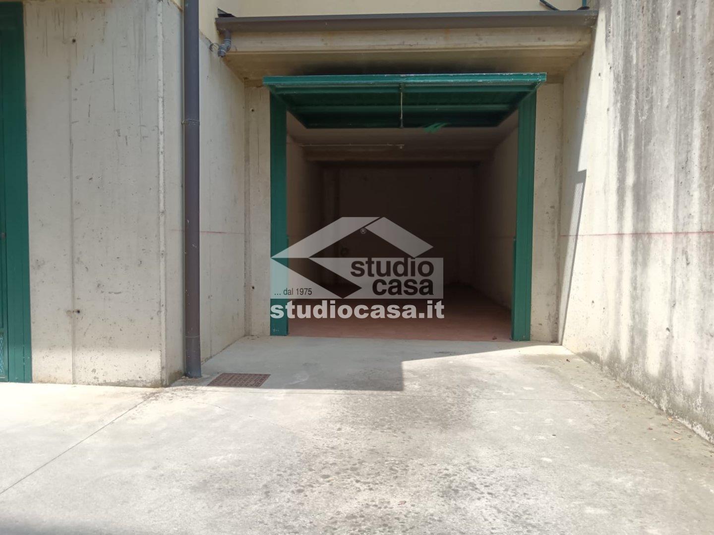Box / Autorimessa in vendita a Comazzo