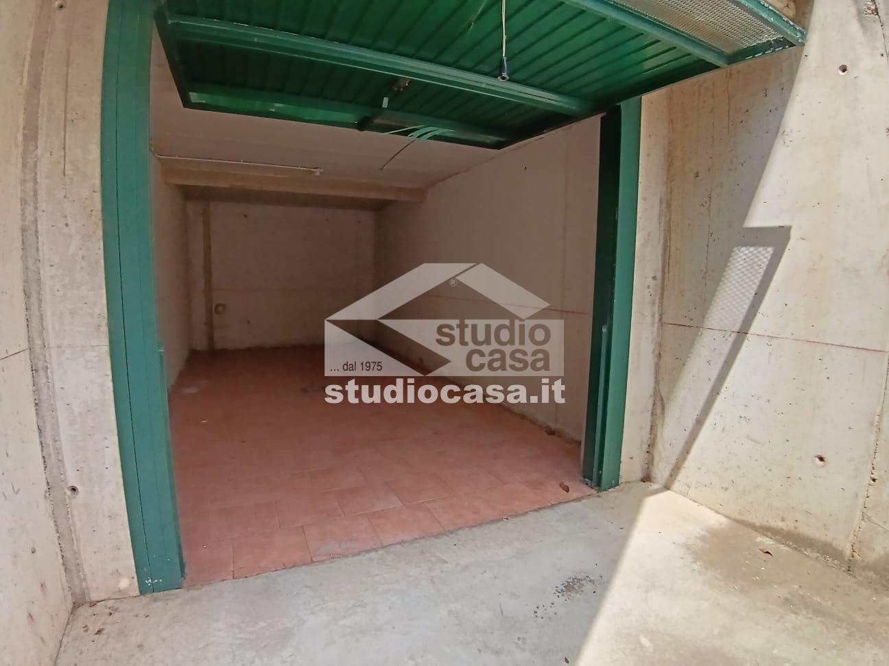 Box / Autorimessa in vendita a Comazzo