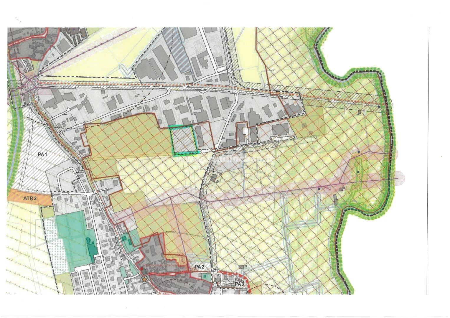Terreno Industriale in vendita a Palazzo Pignano