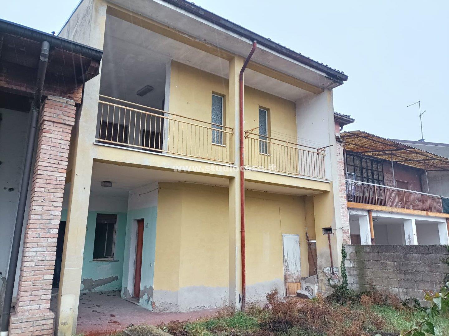 Casa Plurifamiliare in vendita a Casaletto Vaprio