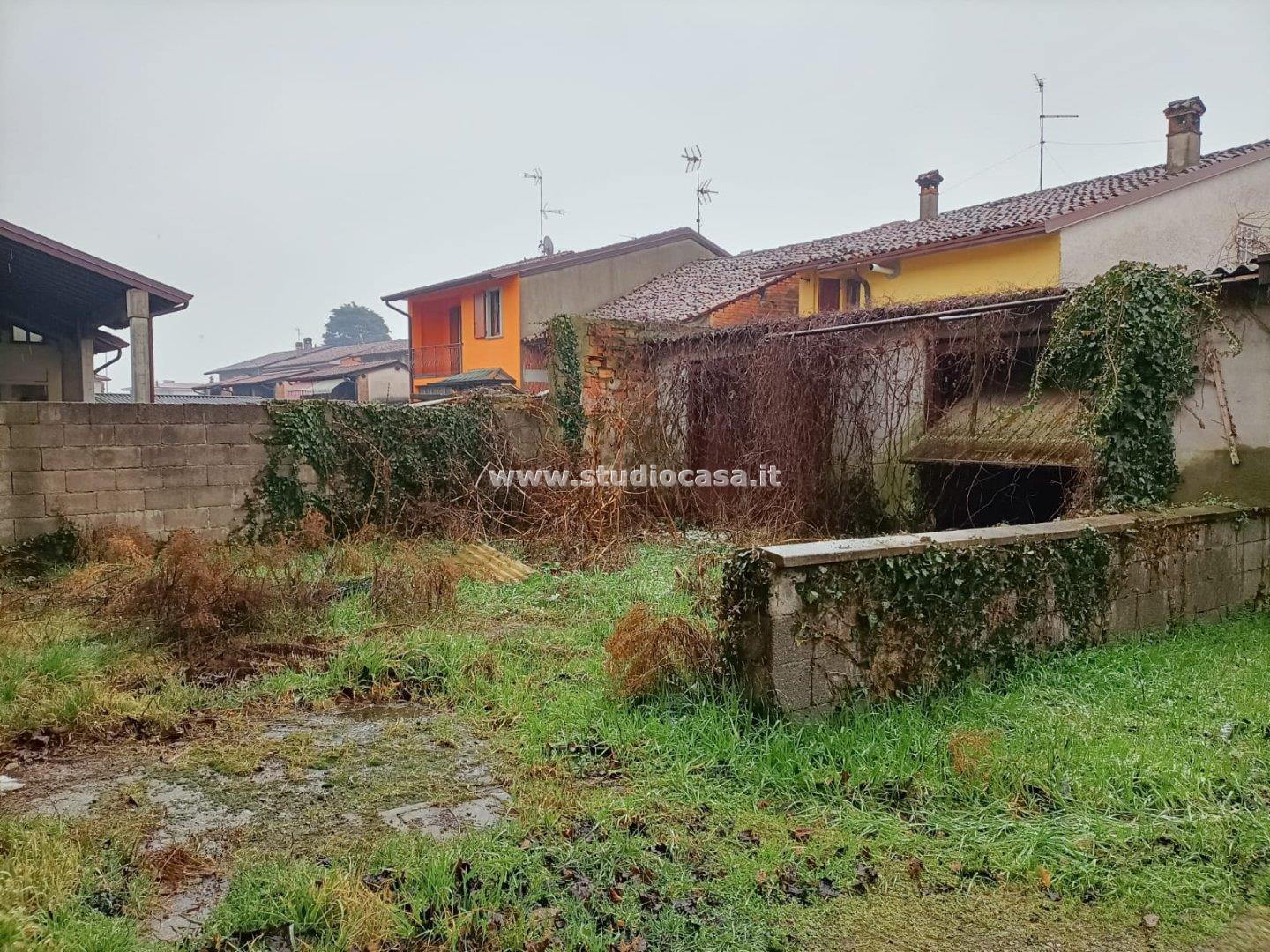 Casa Plurifamiliare in vendita a Casaletto Vaprio