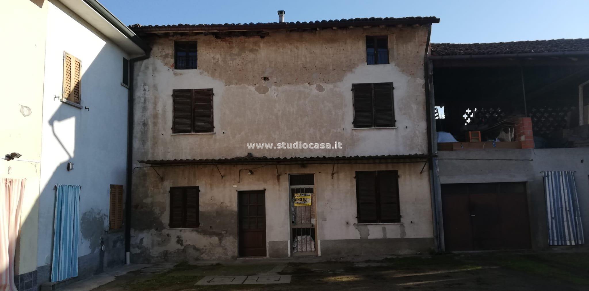 Casa Plurifamiliare in vendita a Crespiatica