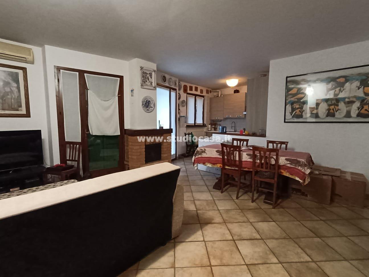 Villa a schiera di testa in vendita a Palazzo Pignano