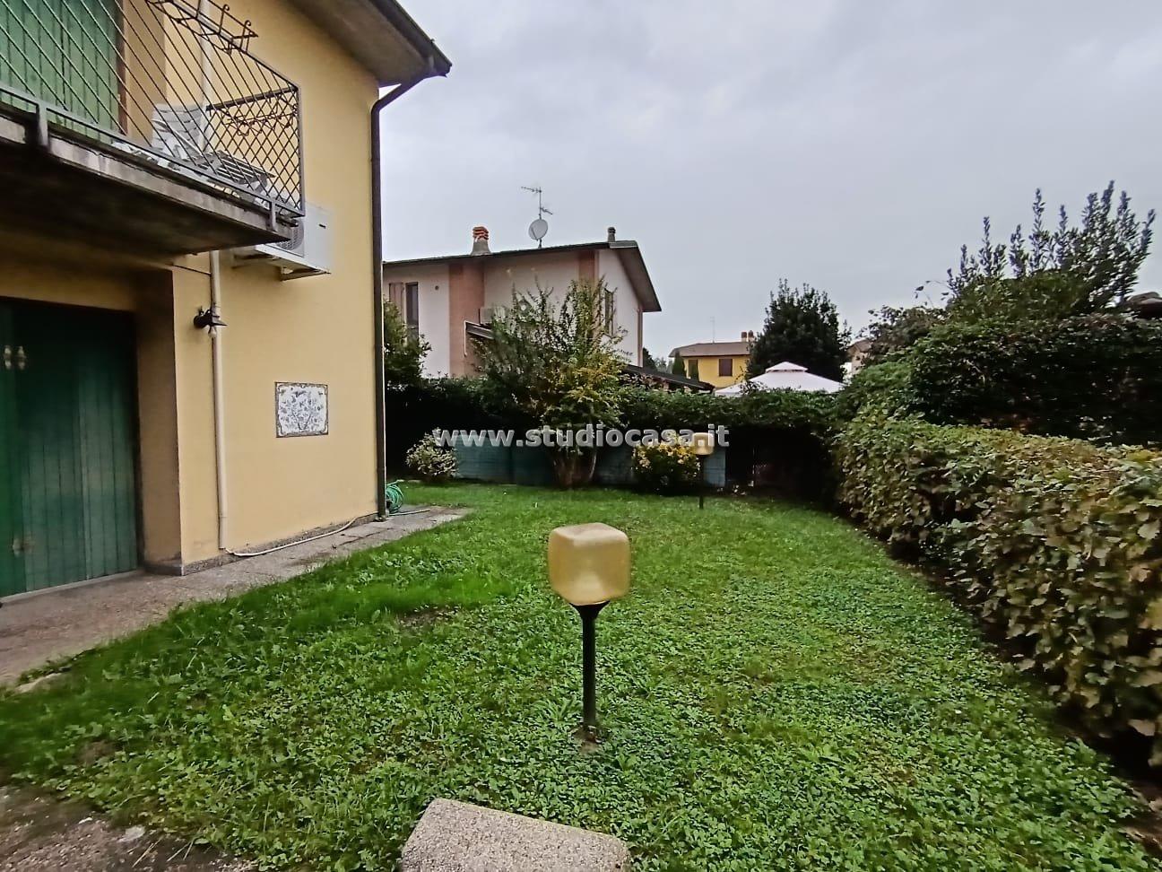 Villa a schiera di testa in vendita a Palazzo Pignano