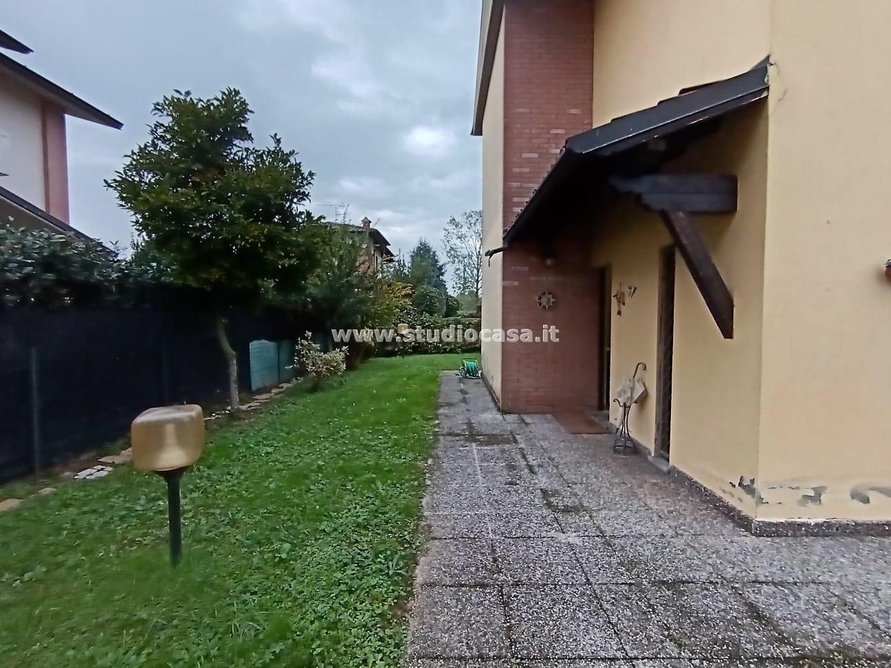 Villa a schiera di testa in vendita a Palazzo Pignano