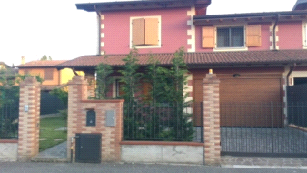 Villa Bifamiliare in vendita a Torlino Vimercati