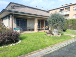 Villa Unifamiliare in vendita a Pandino