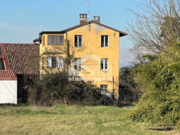 Casa Rustica in vendita a Crema