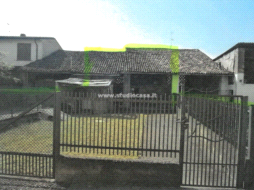 Cascina in vendita a Crespiatica