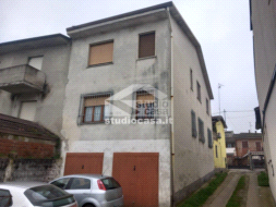 Casa Plurifamiliare in vendita a Palazzo Pignano