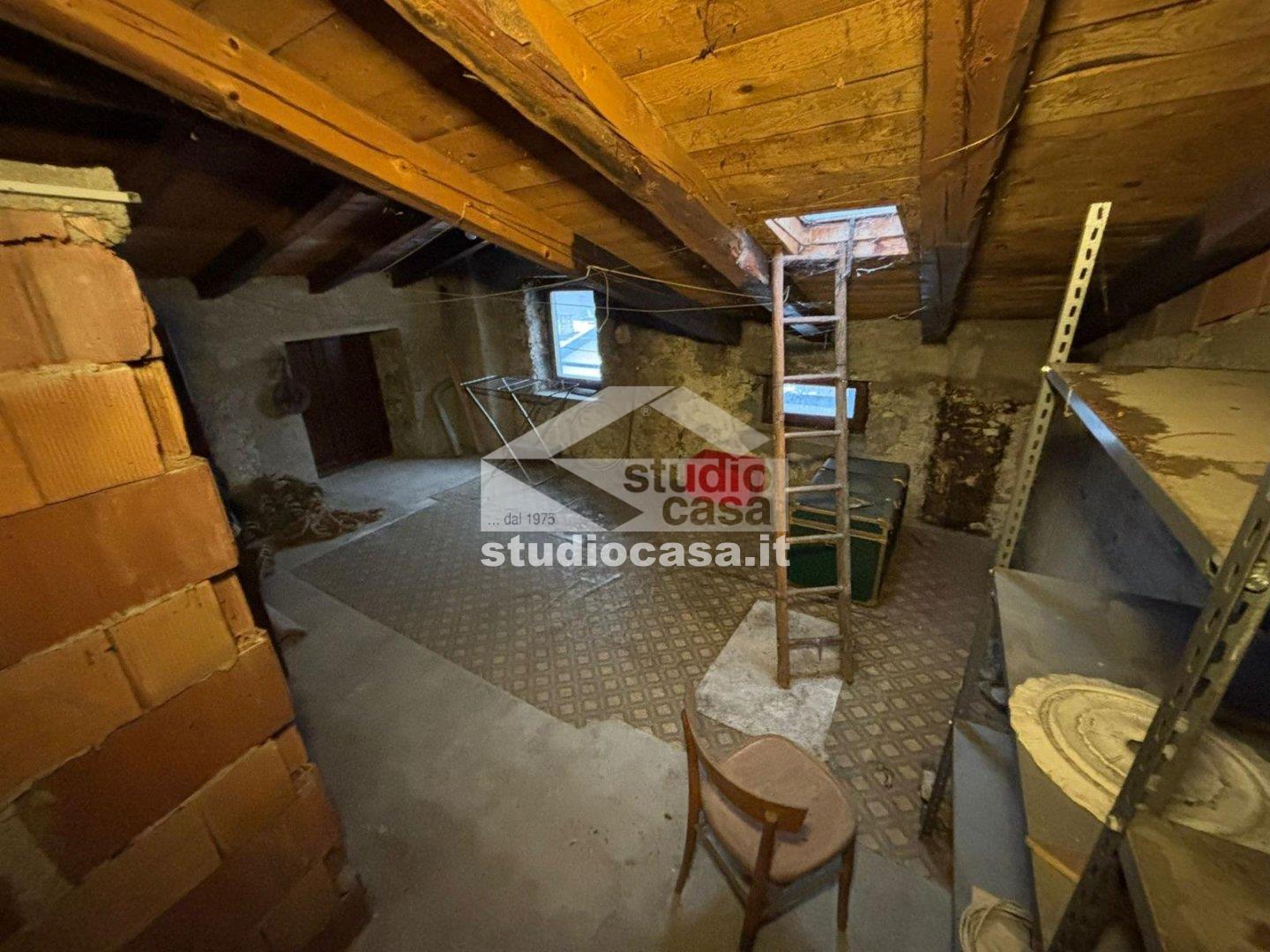 Casa Unifamiliare in vendita a Cimone