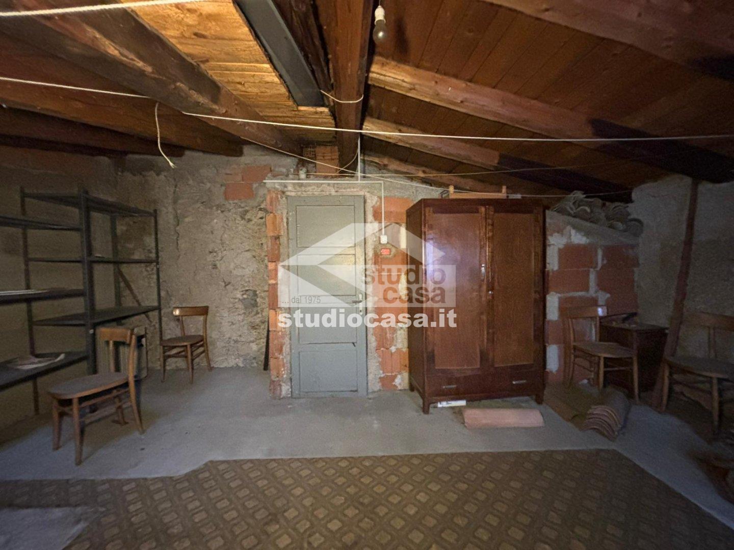Casa Unifamiliare in vendita a Cimone