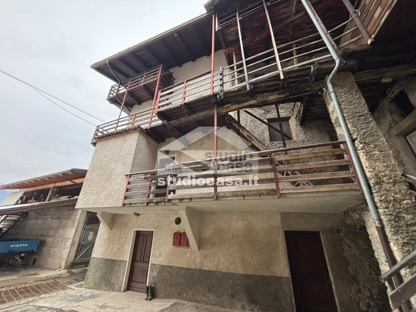 Casa Unifamiliare in vendita a Cimone