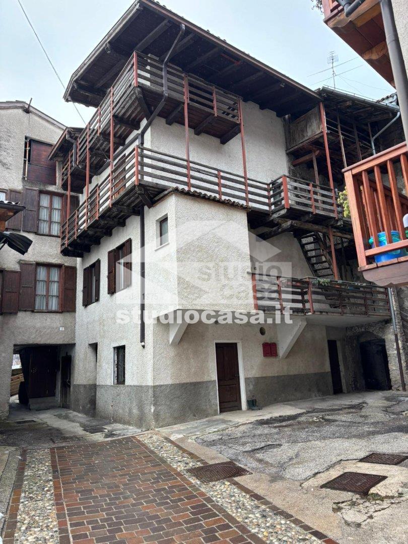 Casa Unifamiliare in vendita a Cimone