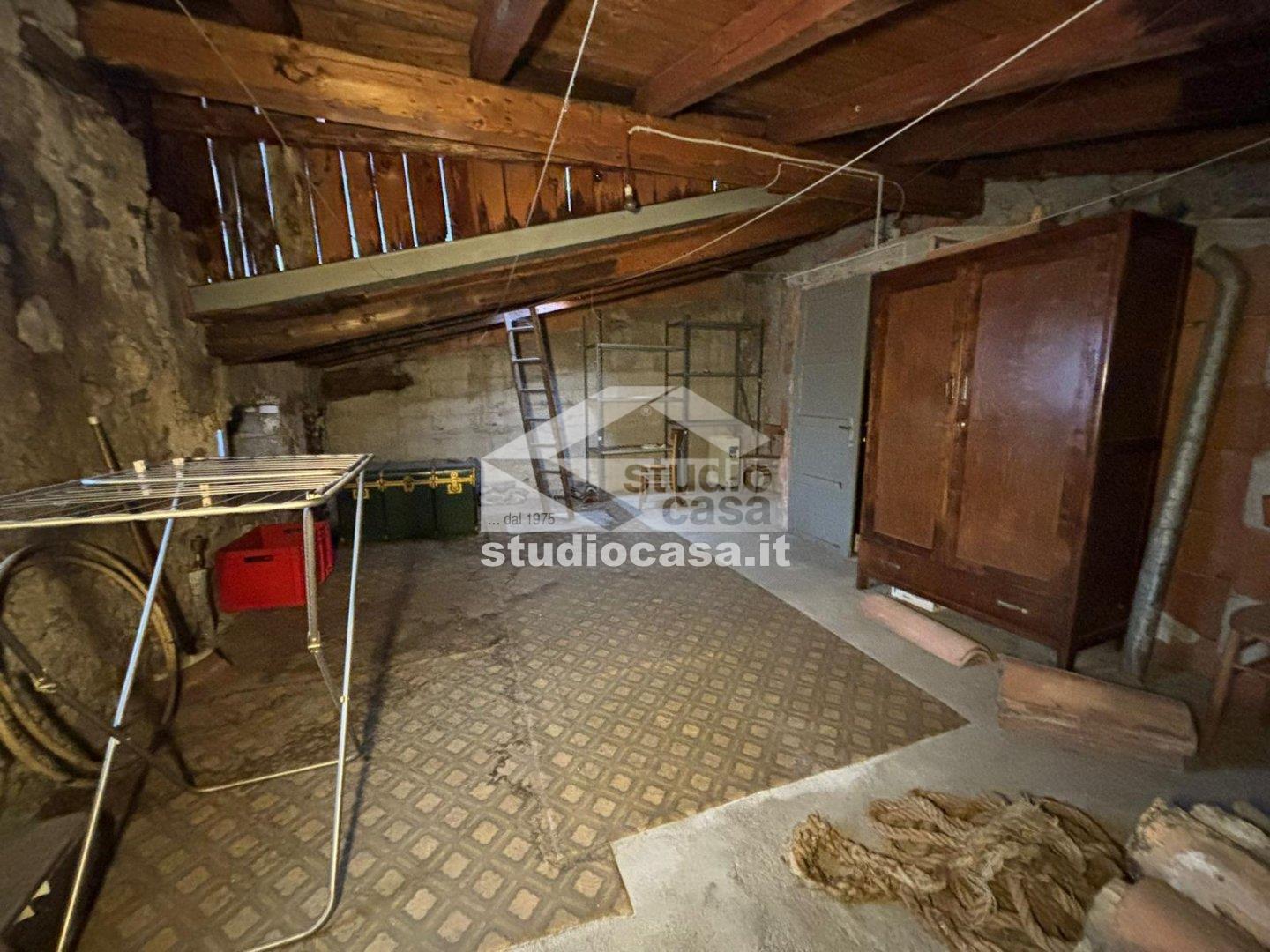 Casa Unifamiliare in vendita a Cimone