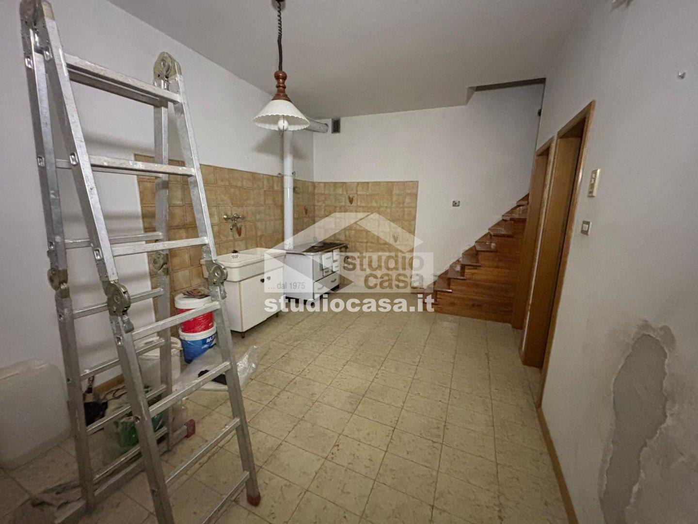 Casa Unifamiliare in vendita a Cimone
