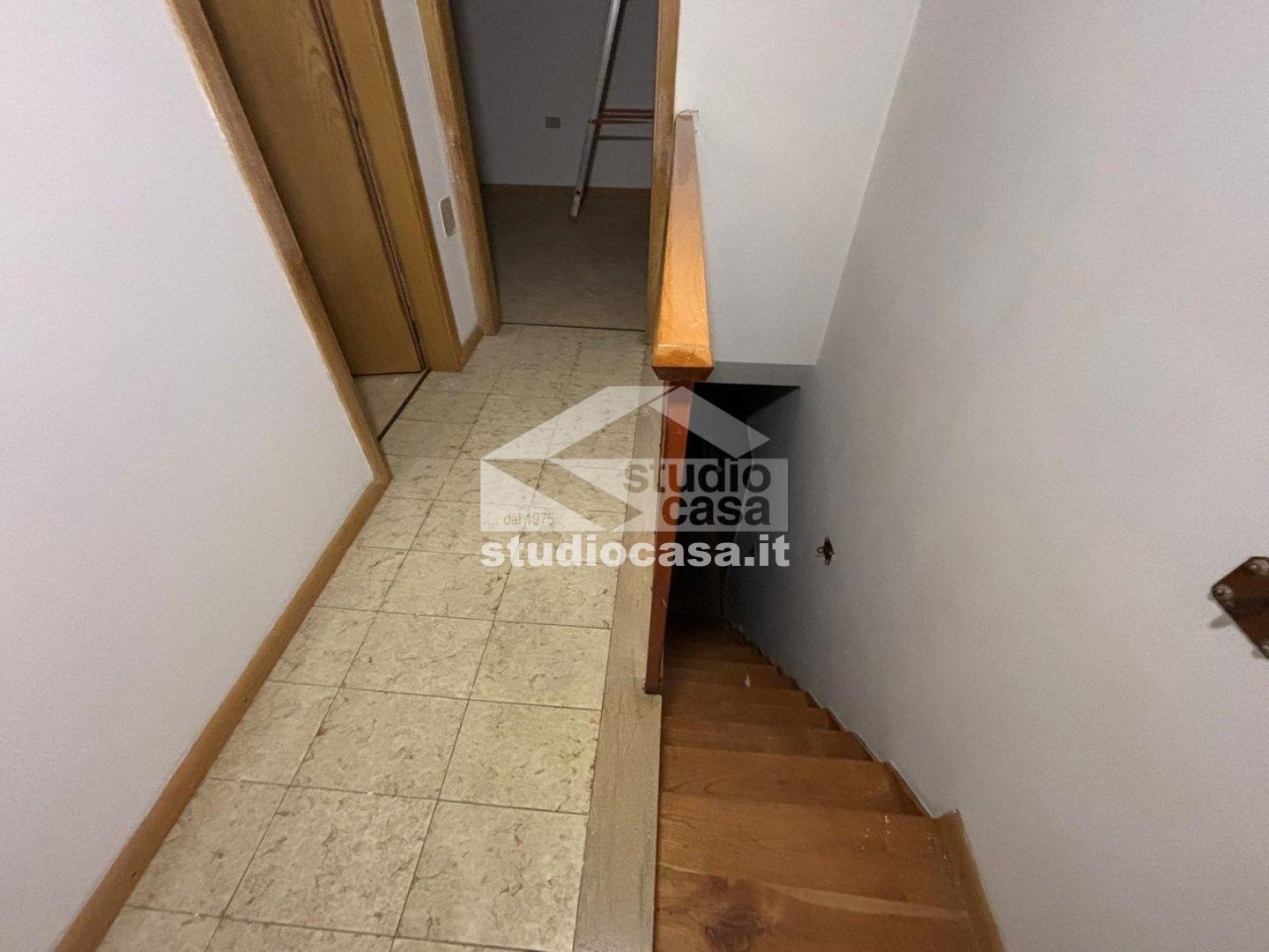 Casa Unifamiliare in vendita a Cimone