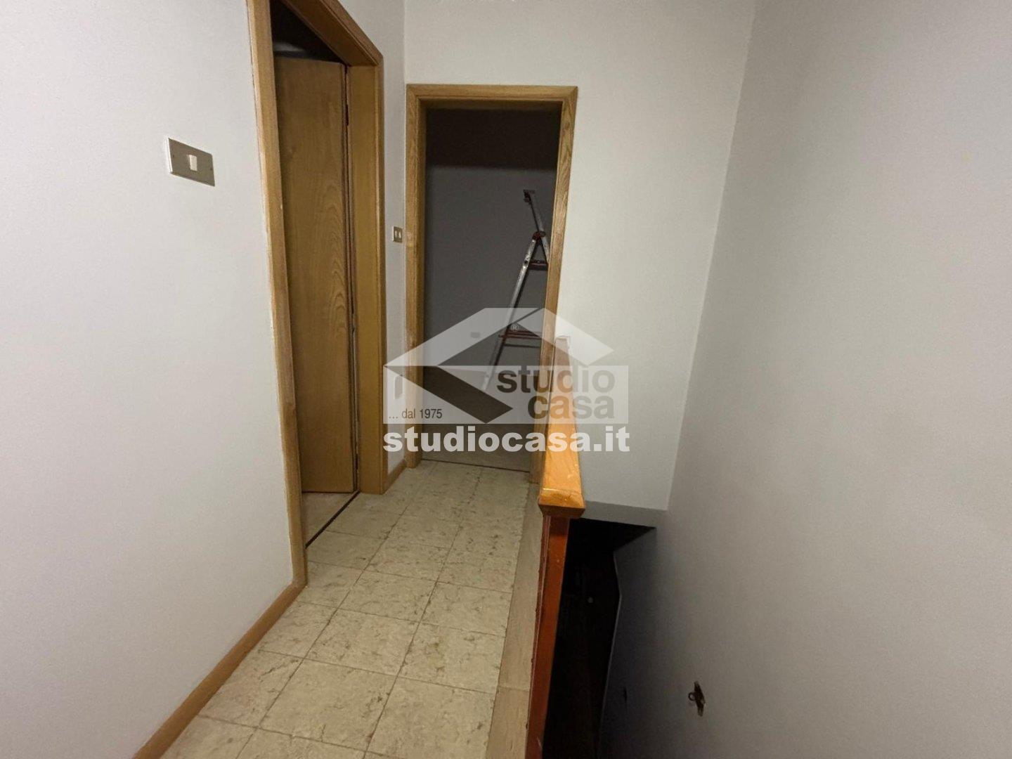 Casa Unifamiliare in vendita a Cimone