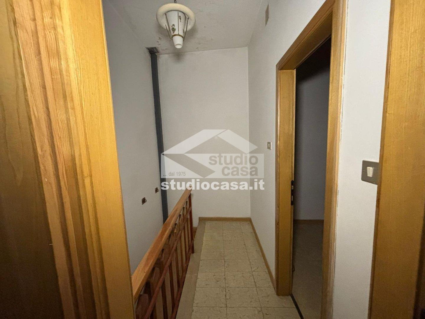 Casa Unifamiliare in vendita a Cimone