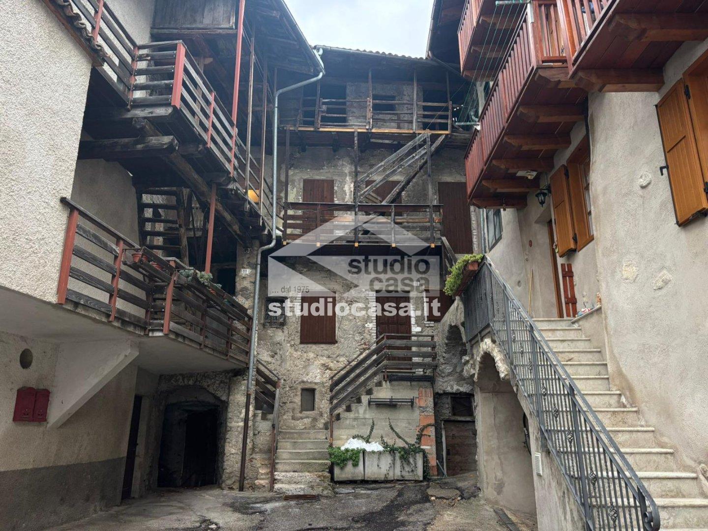 Casa Unifamiliare in vendita a Cimone