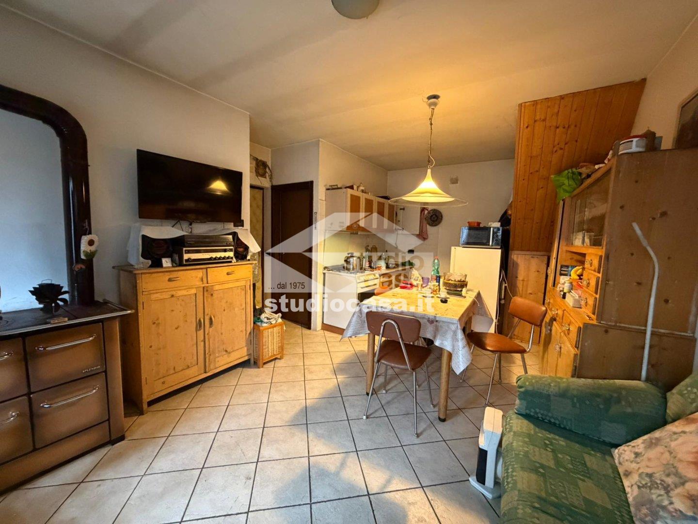 Casa Unifamiliare in vendita a Cimone