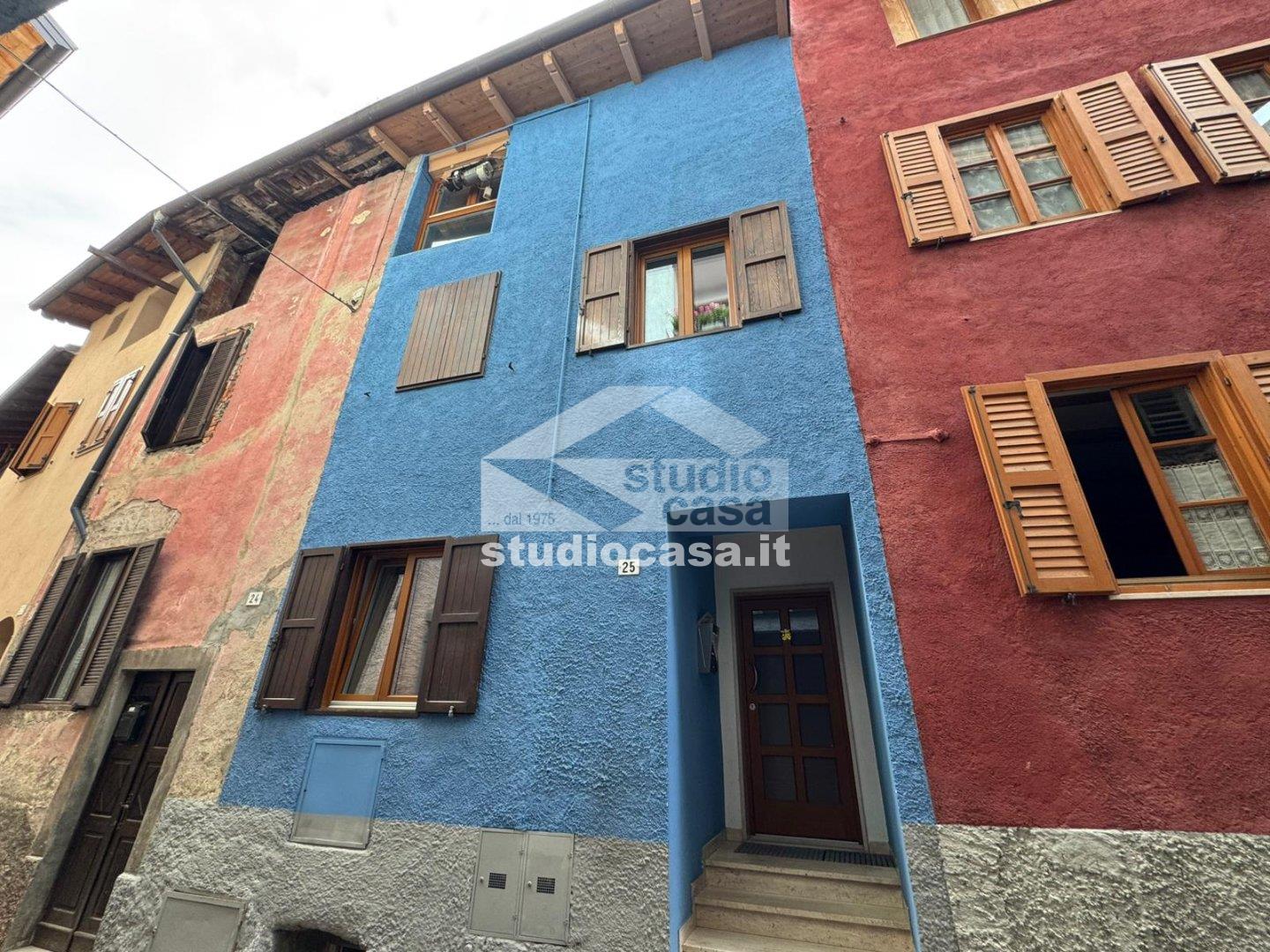 Casa Unifamiliare in vendita a Cimone