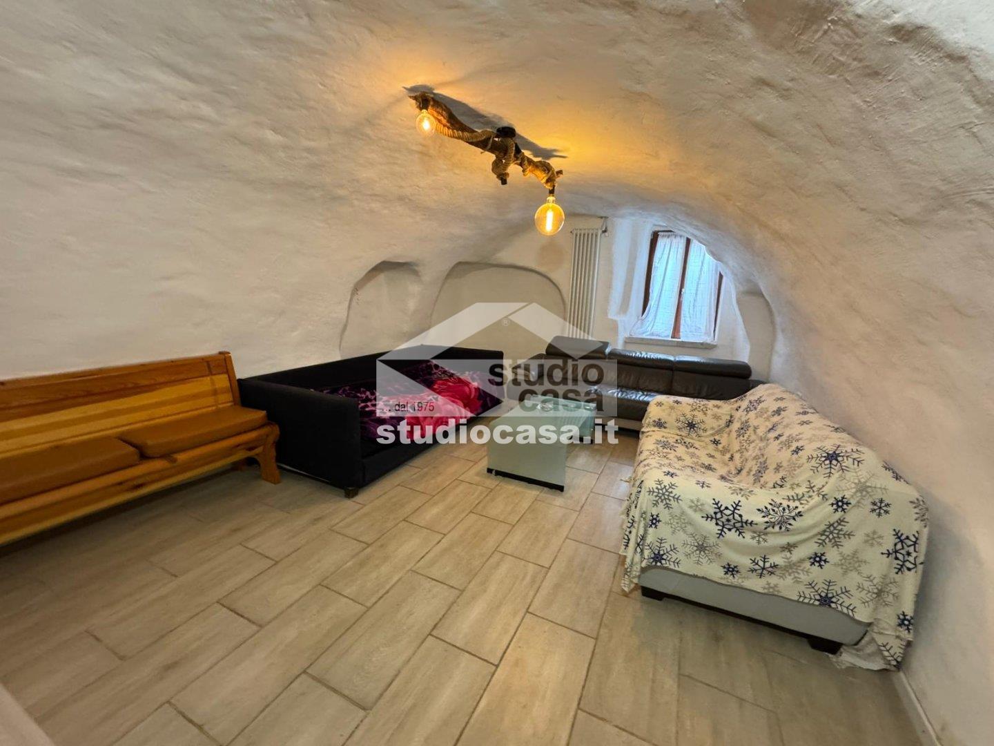 Casa Unifamiliare in vendita a Cimone