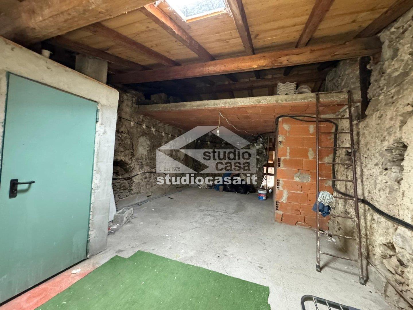 Casa Unifamiliare in vendita a Cimone
