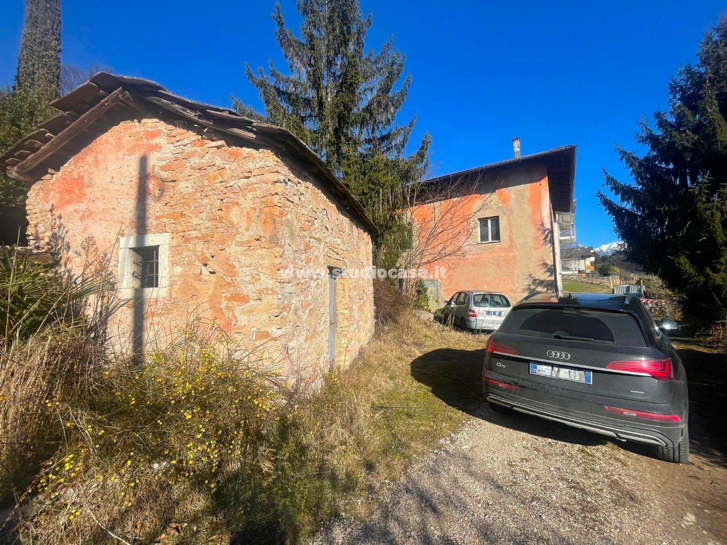 Casa Bifamiliare in vendita a Trento