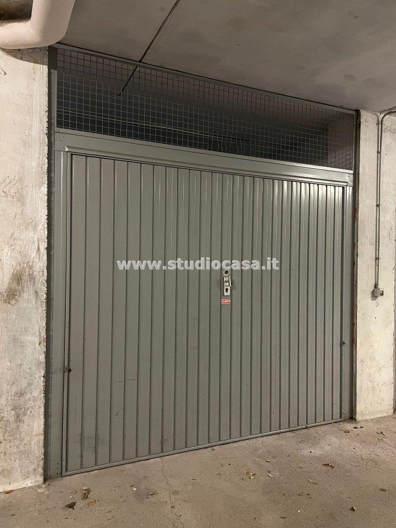 Box / Autorimessa in vendita a Trento