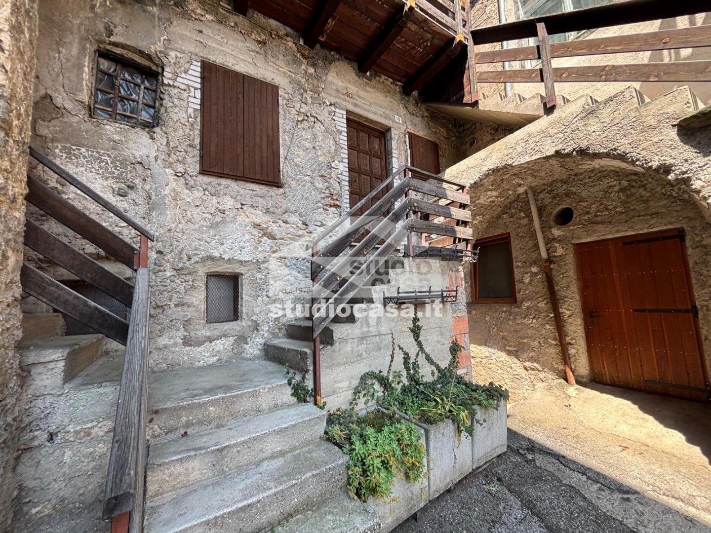 Casa Unifamiliare in vendita a Cimone