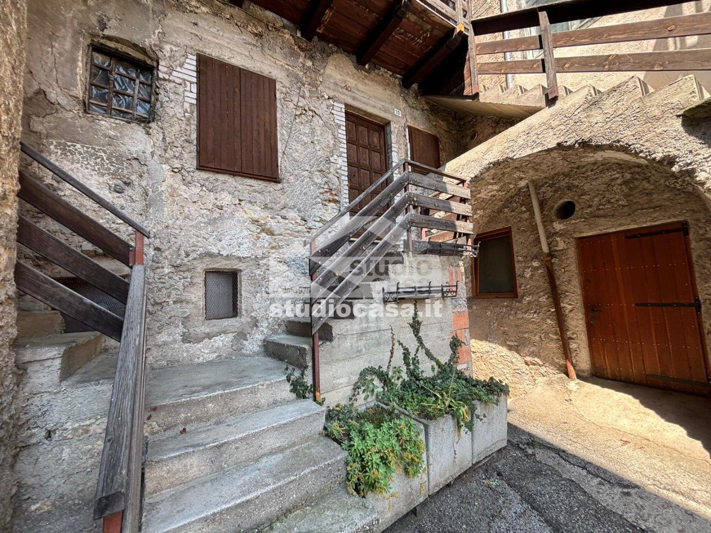 Casa Unifamiliare in vendita a Cimone
