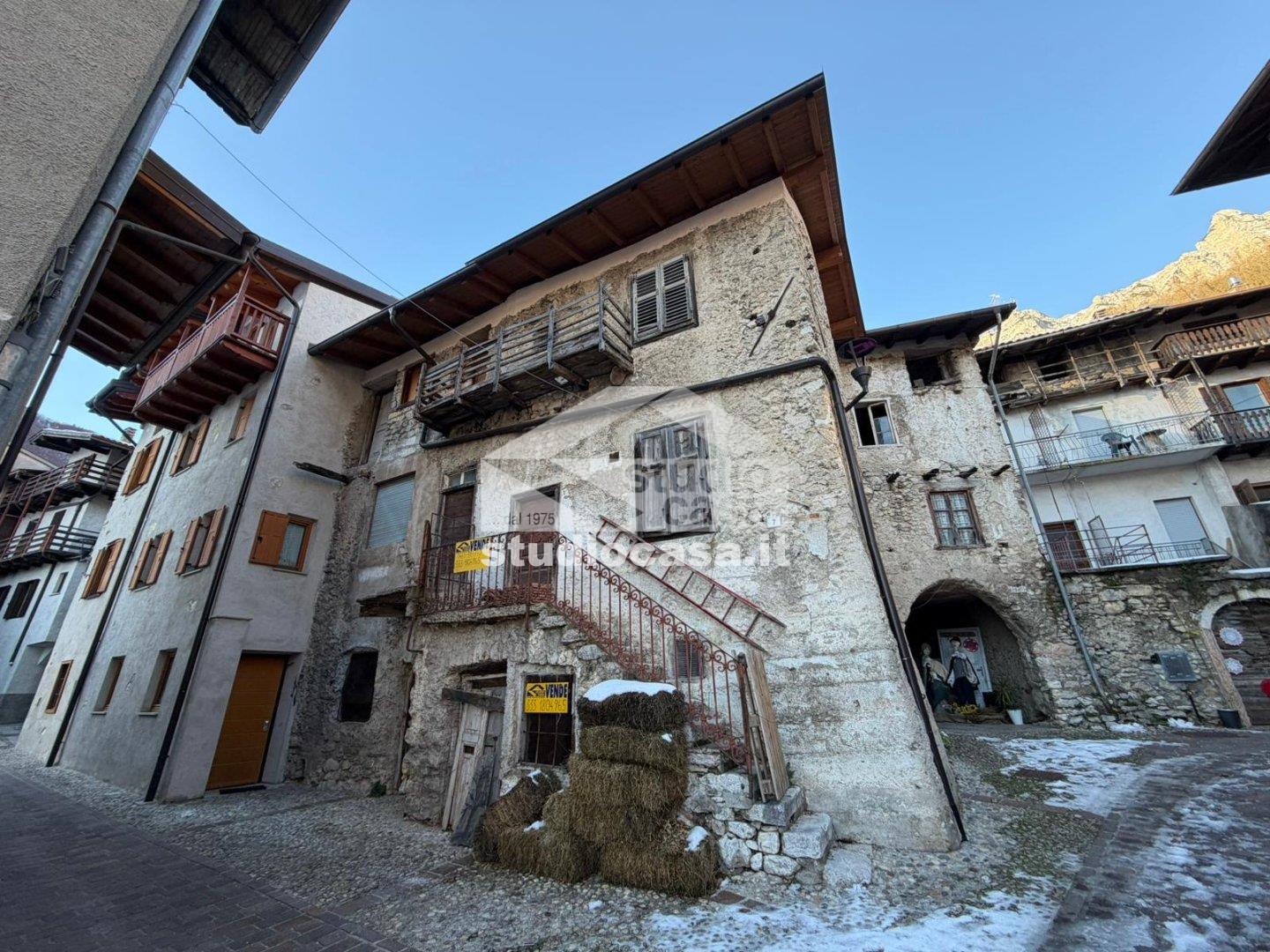 Casa Unifamiliare in vendita a Cimone