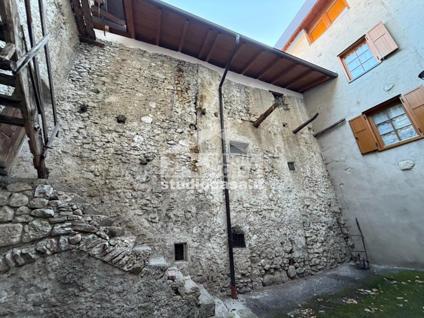 Casa Unifamiliare in vendita a Cimone
