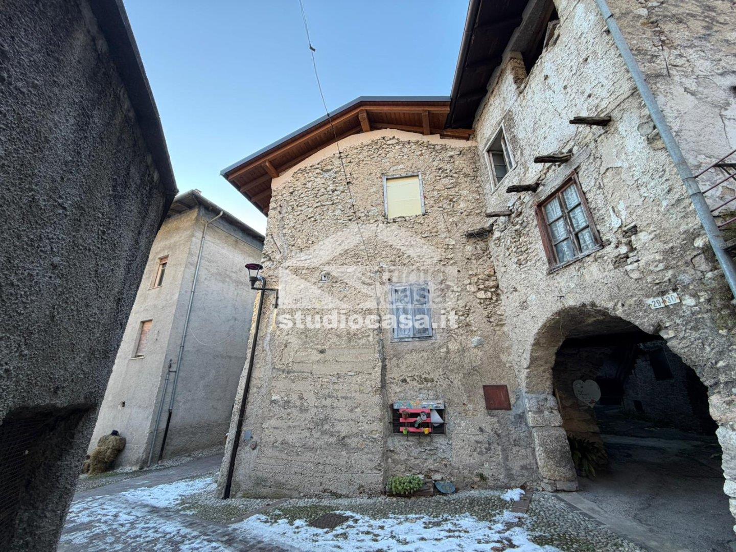 Casa Unifamiliare in vendita a Cimone