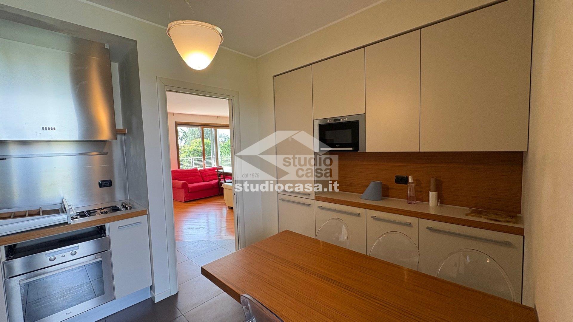 Appartamento in Villa in vendita a Azzano San Paolo