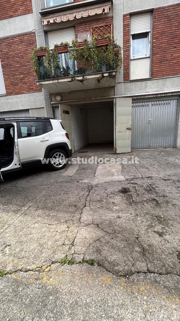 Box / Autorimessa in affitto a Bergamo