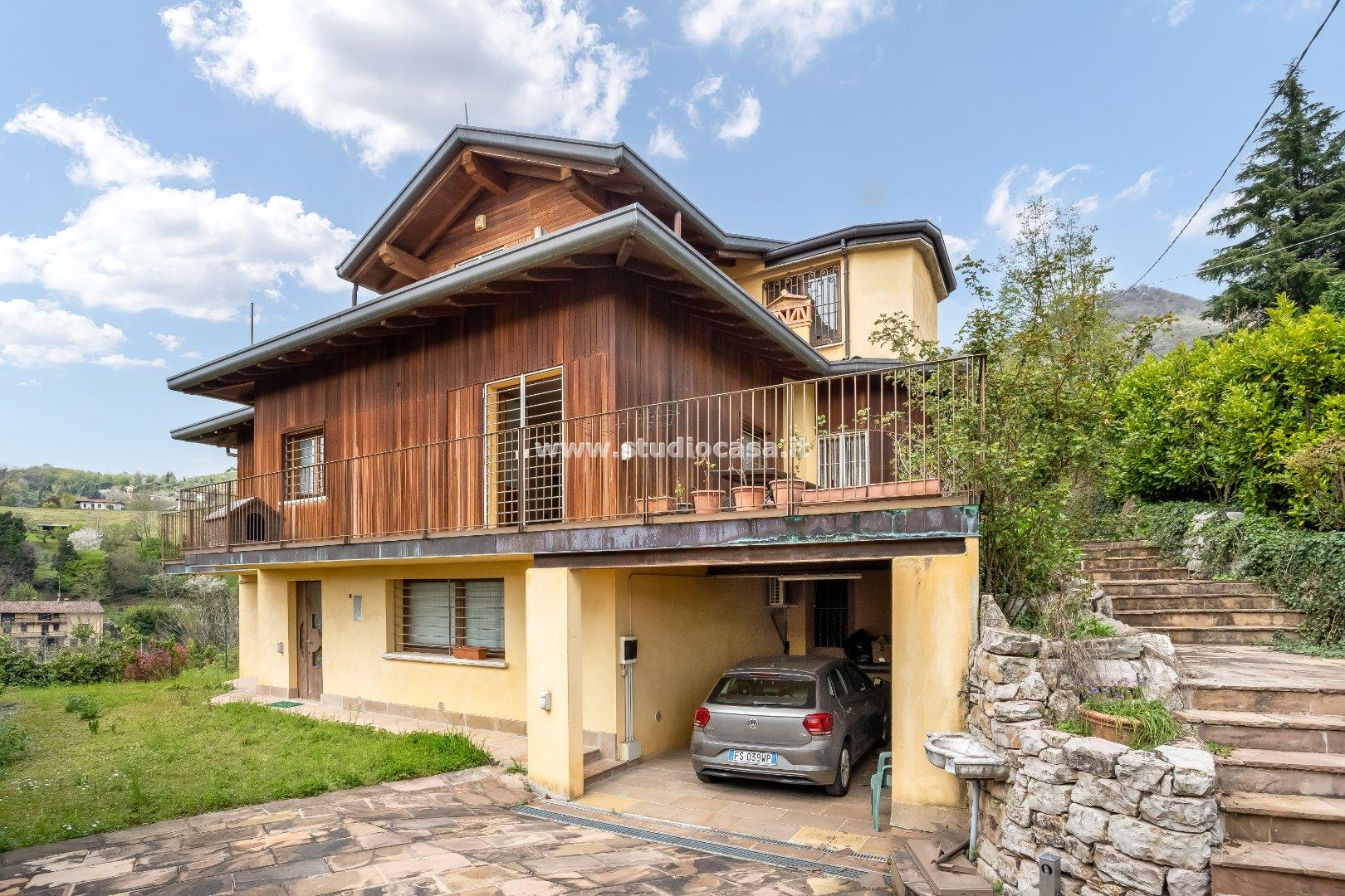 Villa Unifamiliare in vendita a Cenate Sopra