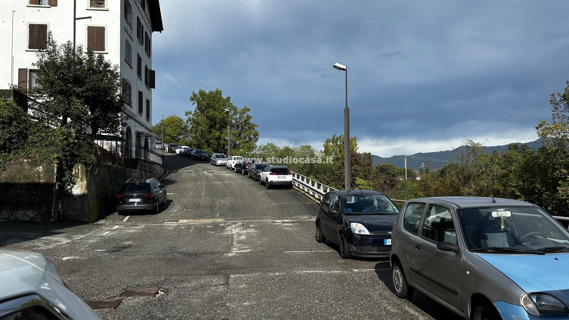Magazzino in affitto a Brembate di Sopra