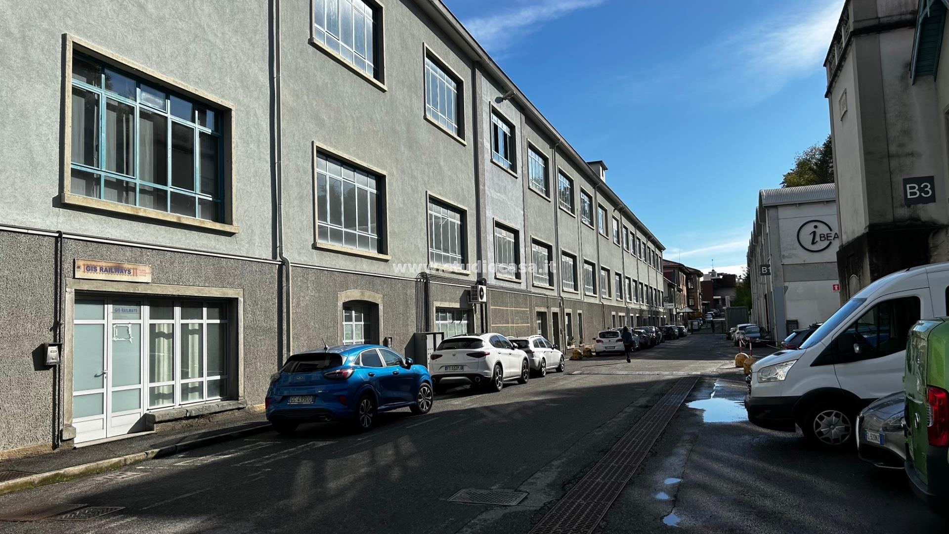 Magazzino in affitto a Brembate di Sopra