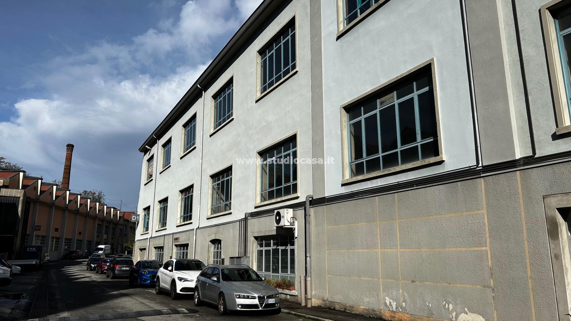 Magazzino in affitto a Brembate di Sopra