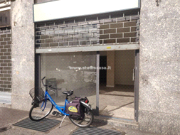 Negozio in affitto a Bergamo