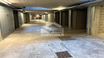 Box / Autorimessa in affitto a Bergamo
