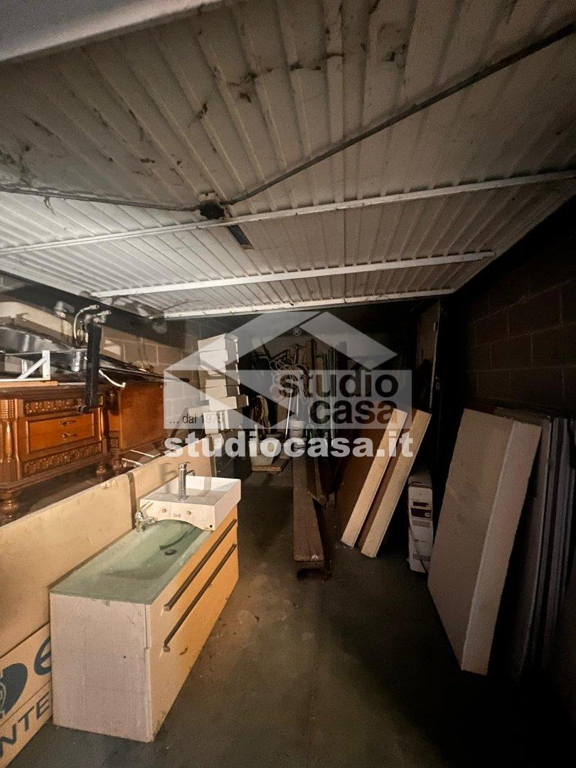 Box / Autorimessa in vendita a Landriano